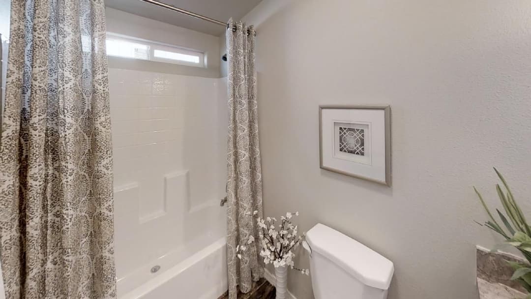 Rc3037a bathroom home features