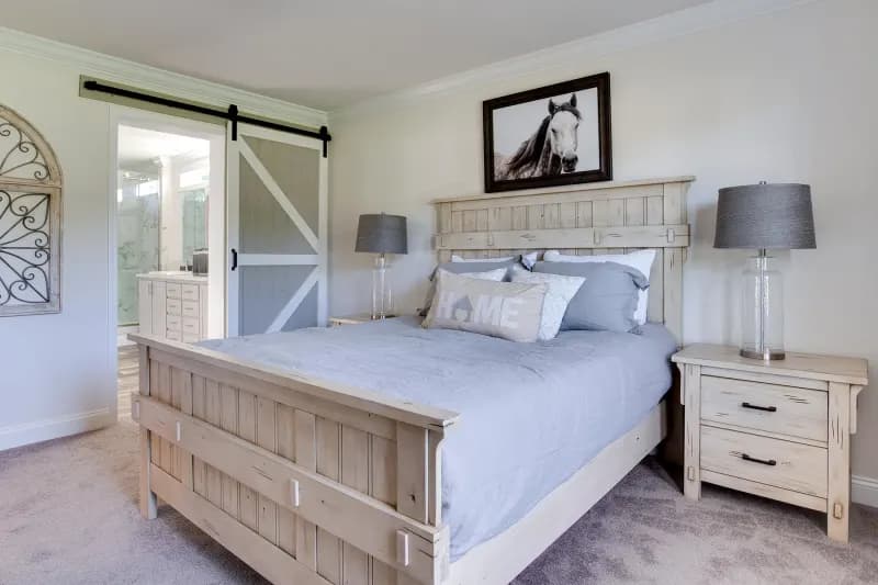 Sierra  bedroom home features