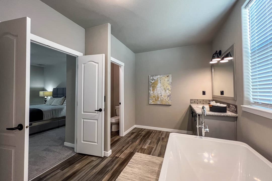 Timber ridge elite bathroom home features
