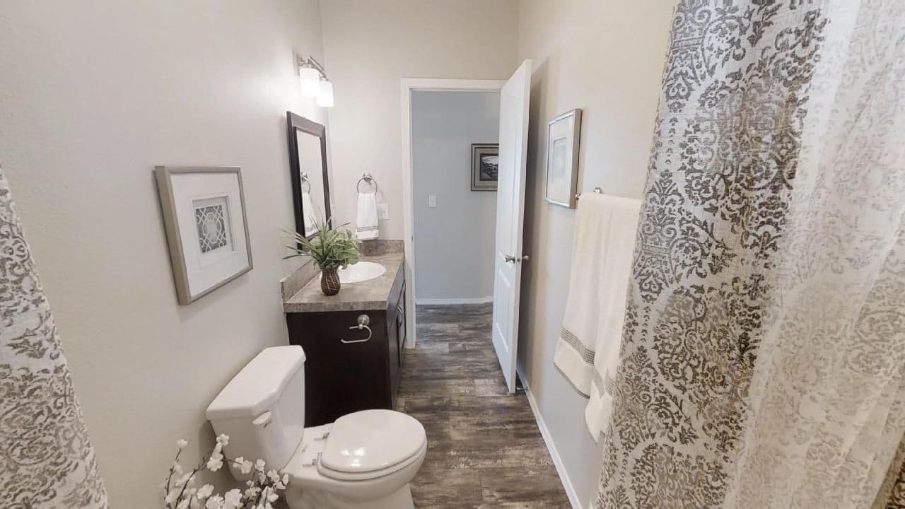 Rc3037a bathroom home features