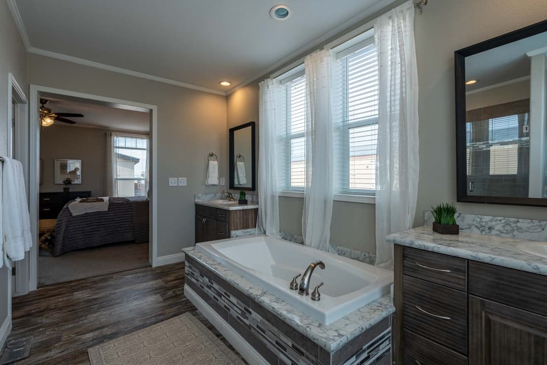 Rc3076a bathroom home features