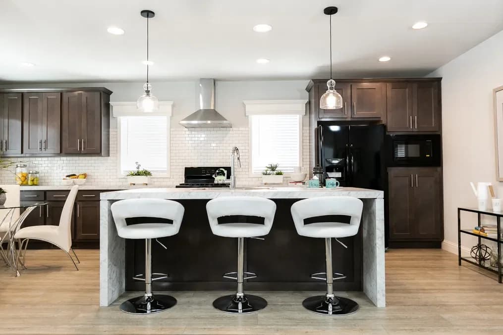 Coronado 2452b interior home features