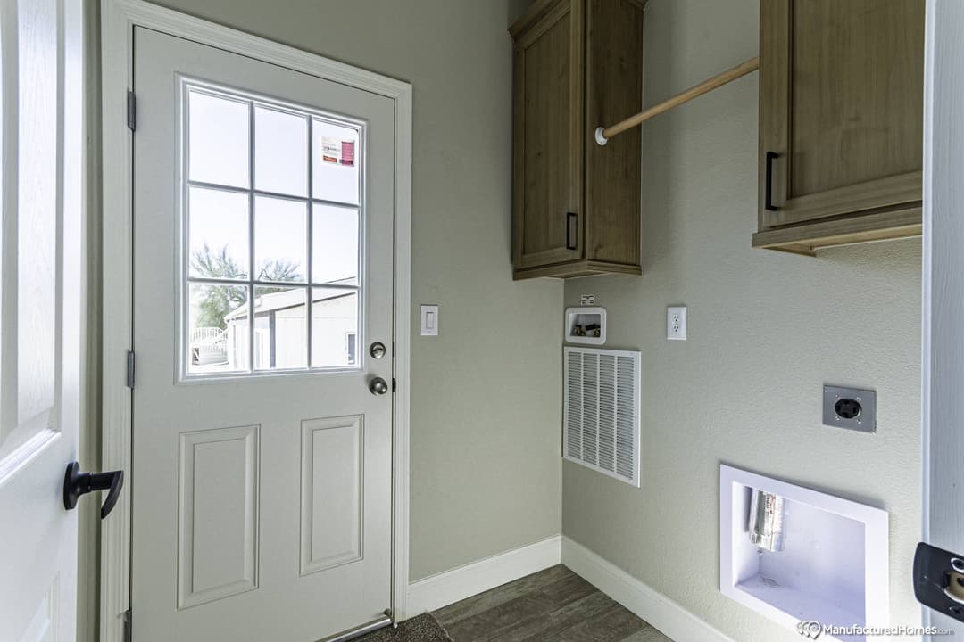 Hd2846b interior home features