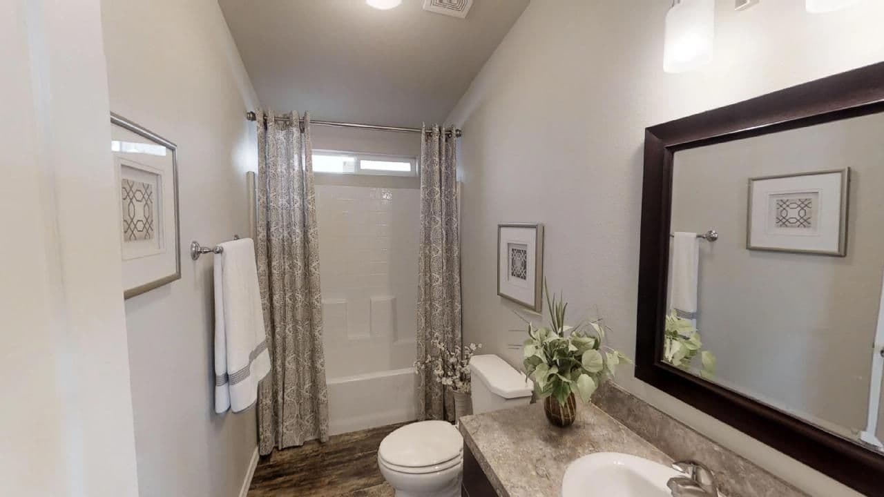 Rc3037a bathroom home features