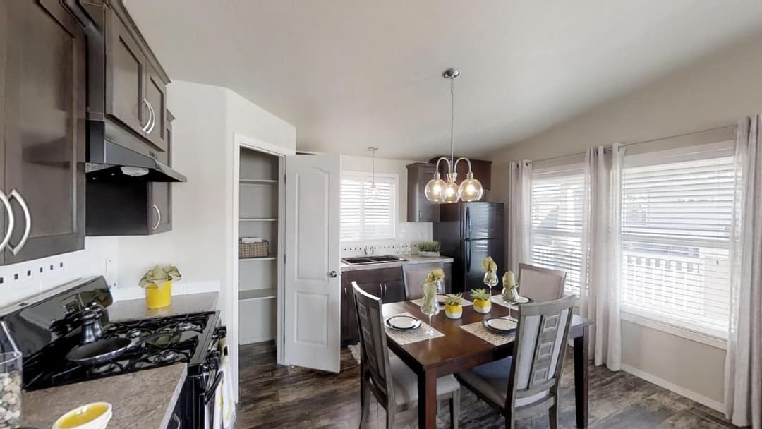 Rc3037a interior home features