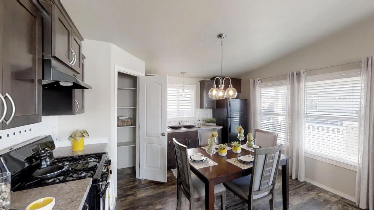 Rc3037a interior home features