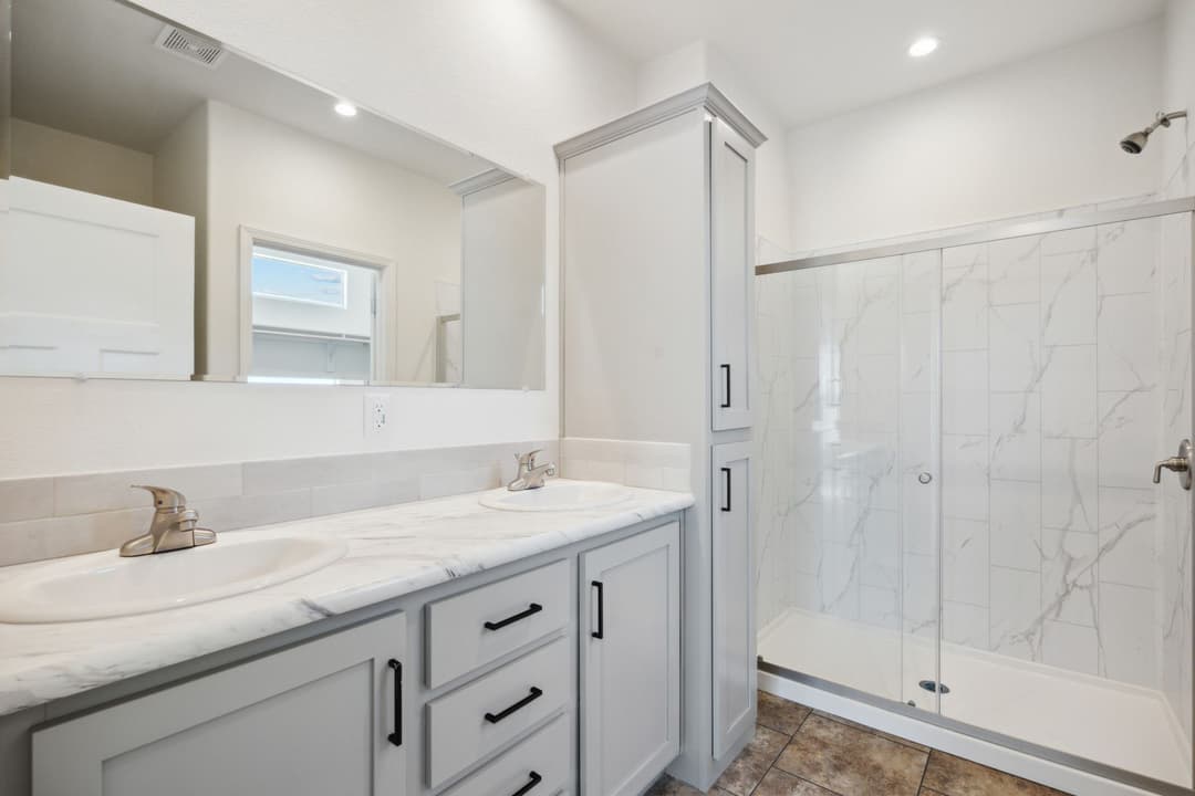 Cs2852e bathroom home features