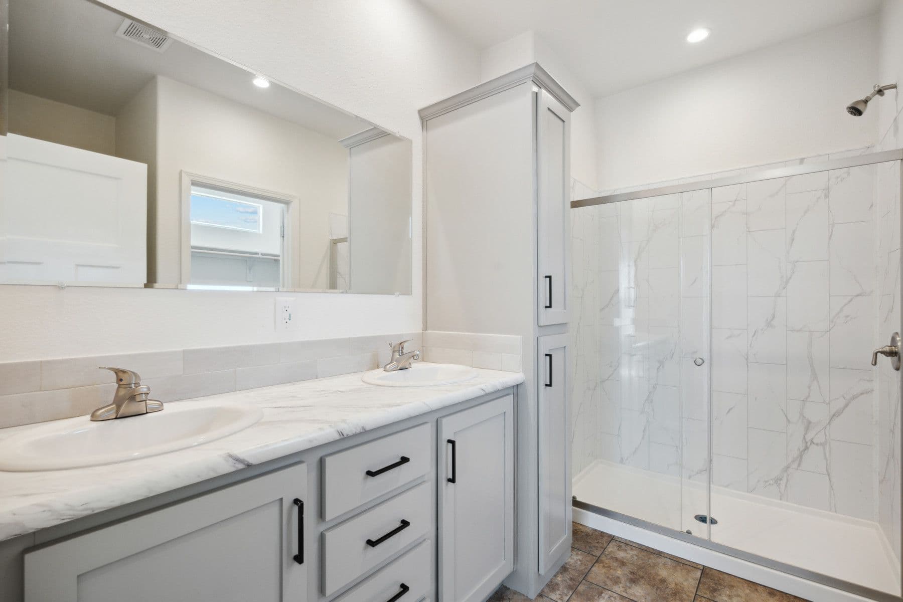 Cs2852e bathroom home features