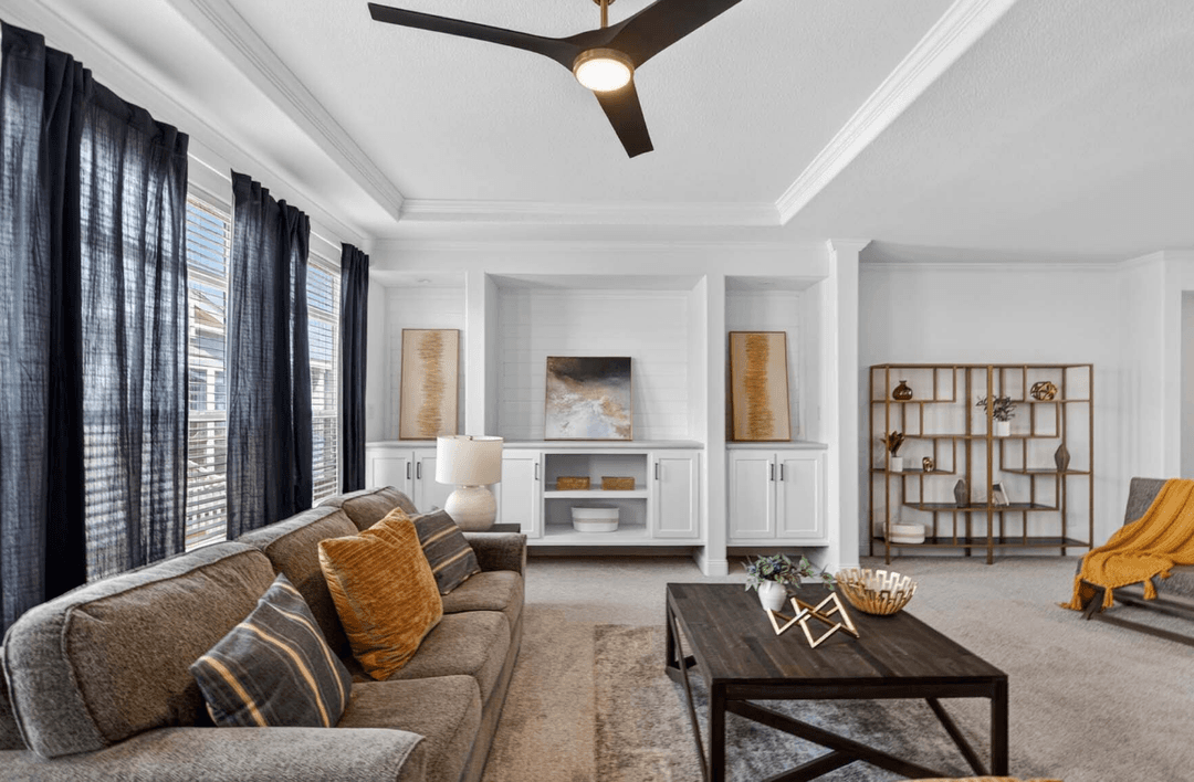 Hacienda interior home features
