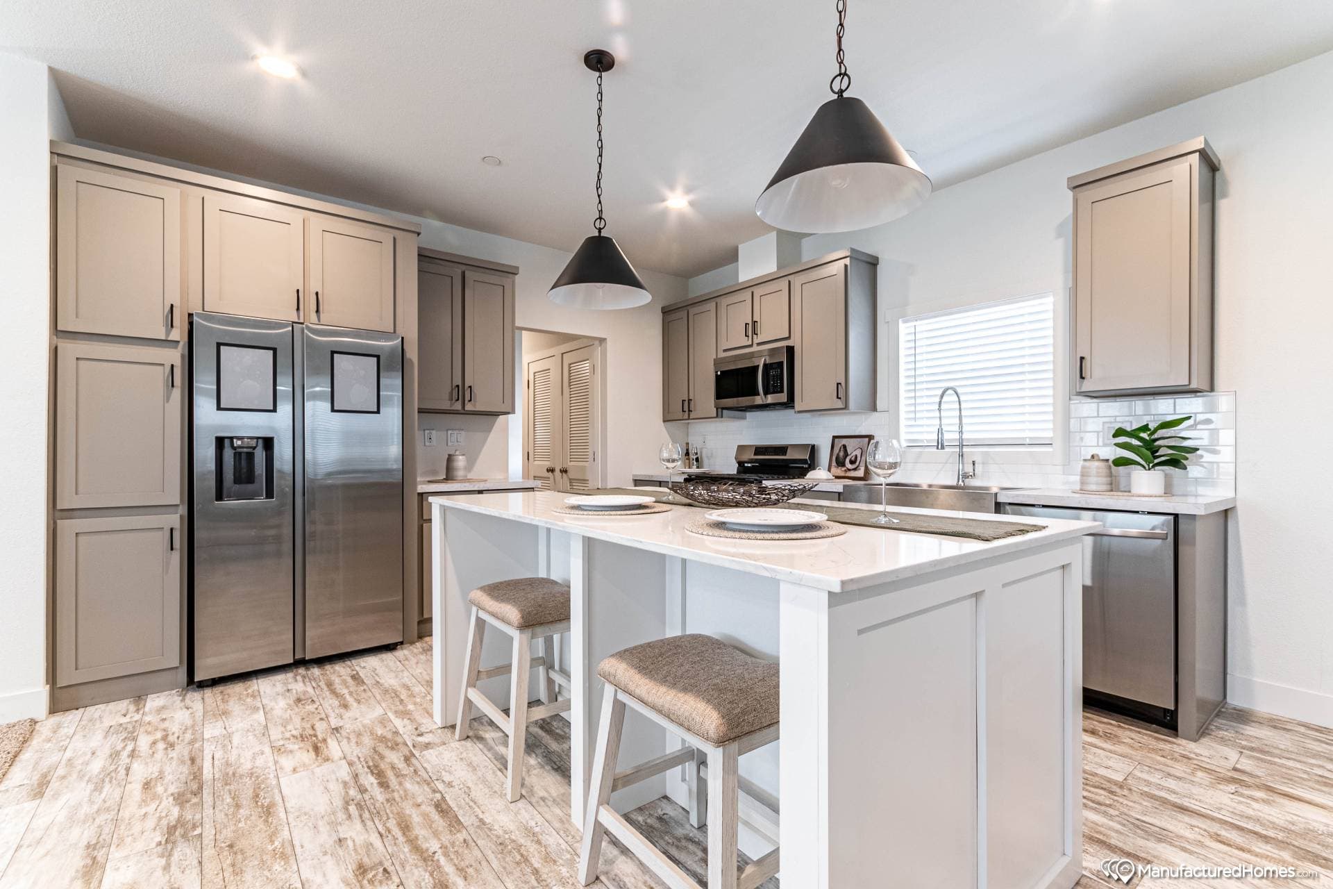Holiday kitchen home features