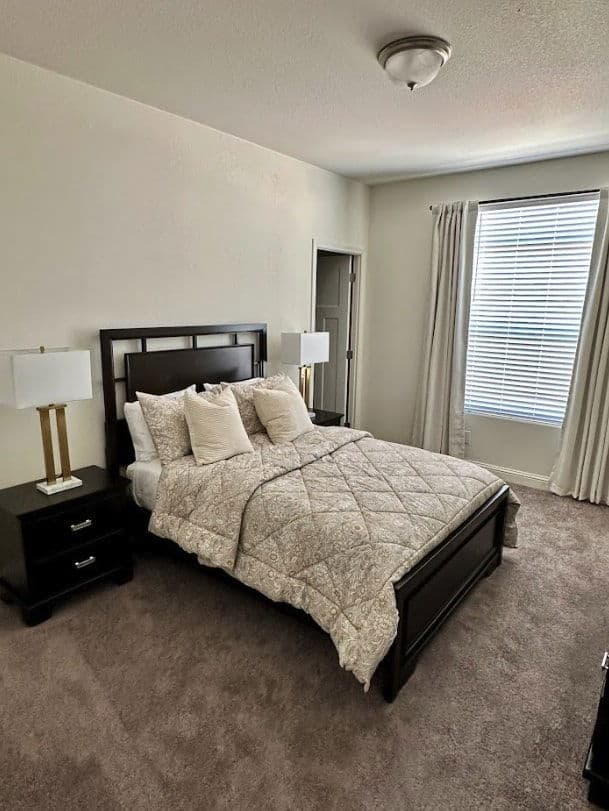 Farm house bedroom home features