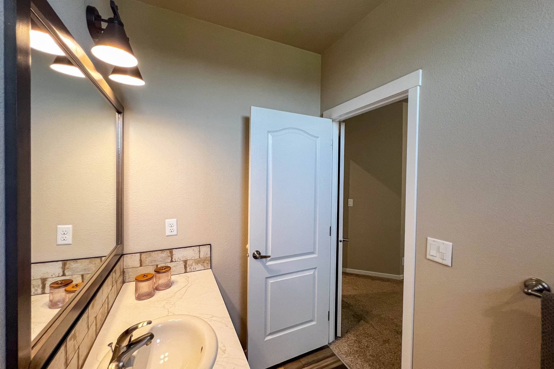 Bellingham bathroom home features