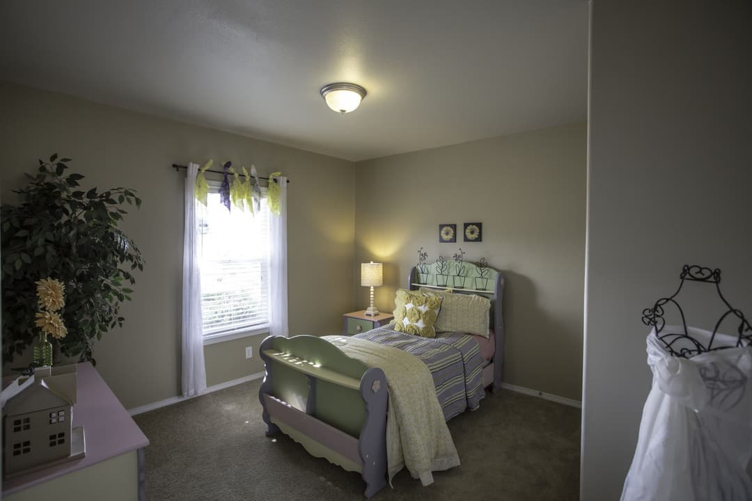 Ks2750b bedroom home features