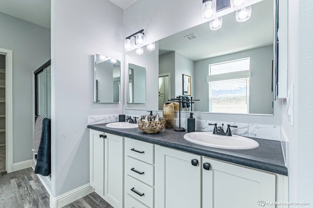 Hd3271a bathroom home features