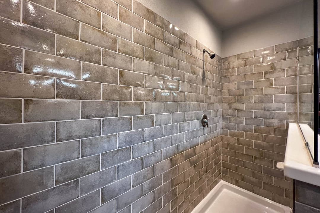 St. andrews bathroom home features