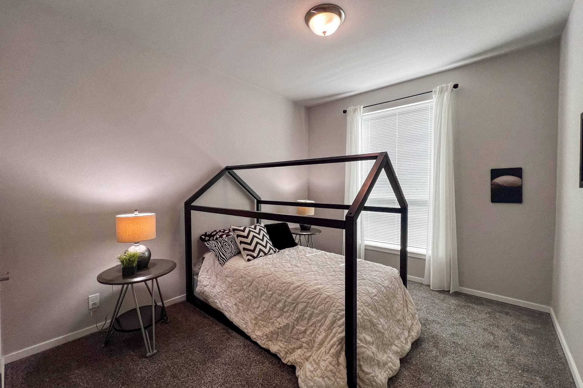 St. andrews bedroom home features