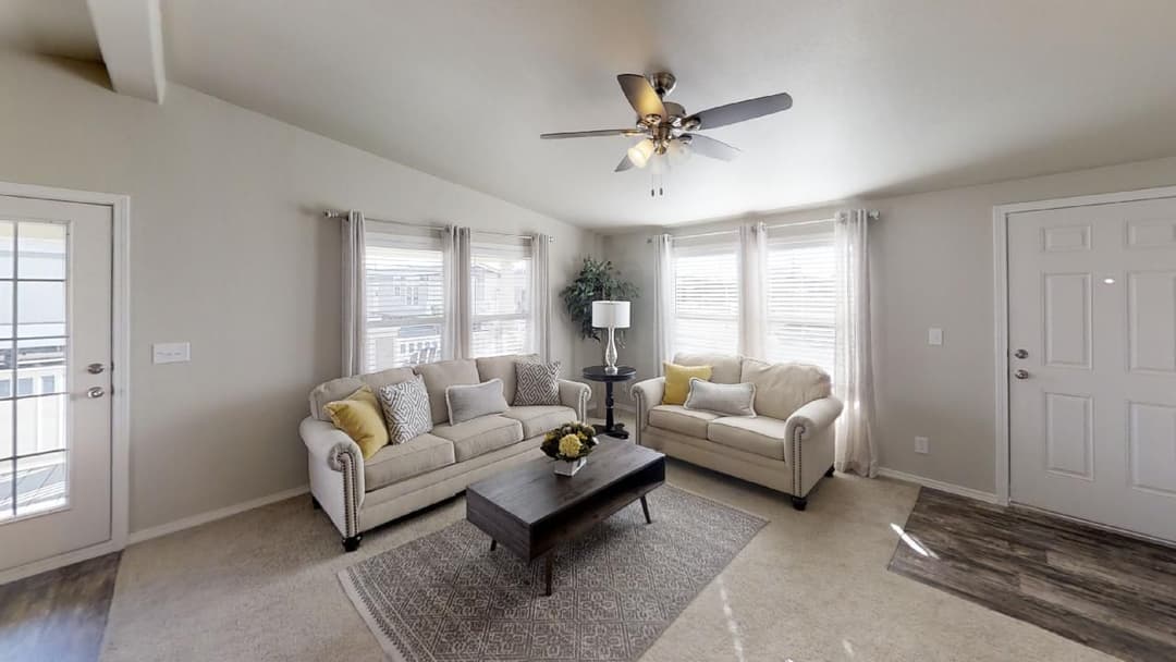 Rc3037a interior home features