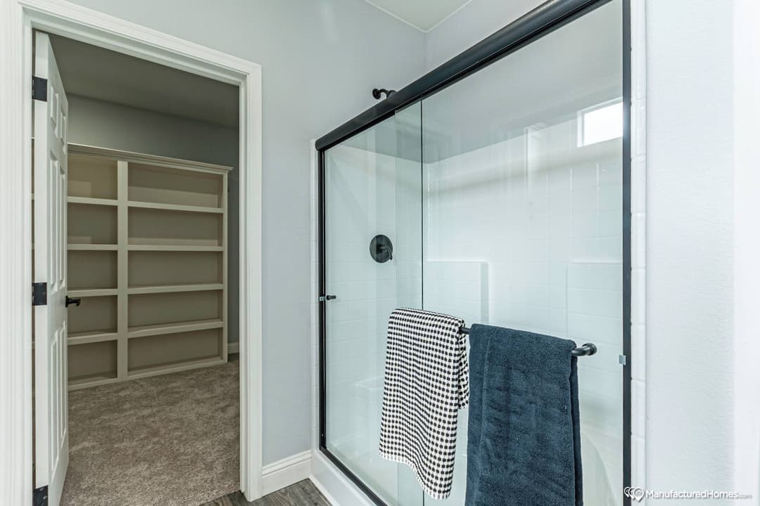 Hd3271a bathroom home features