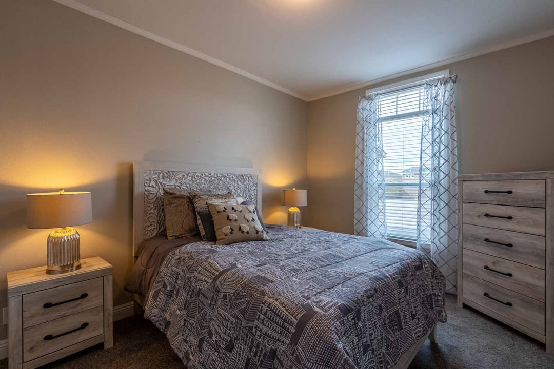Rc3076a bedroom home features