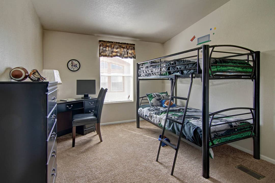 Wittman bedroom home features