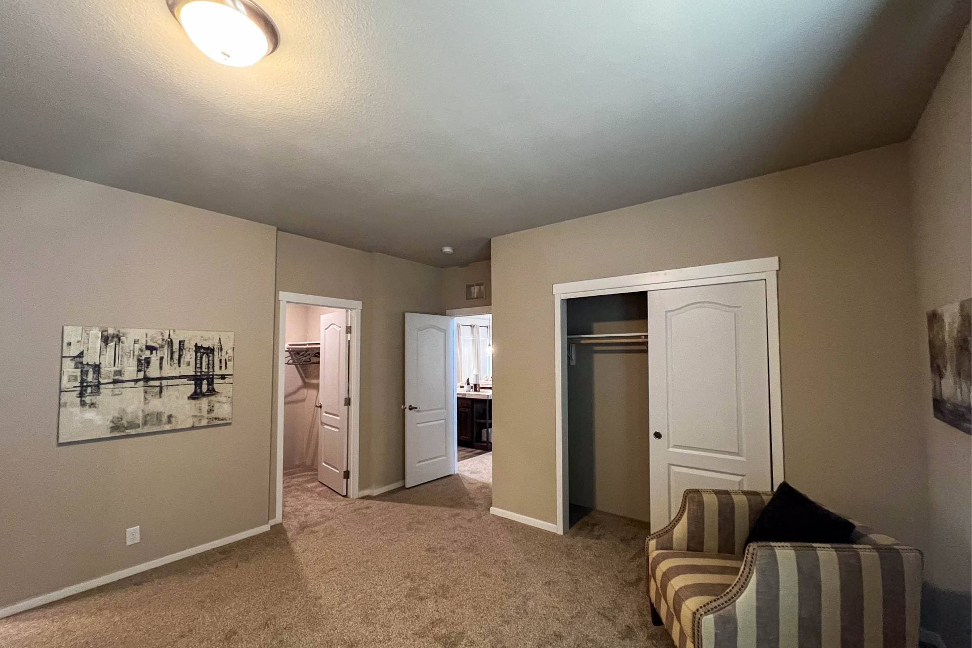 Bellingham bedroom home features