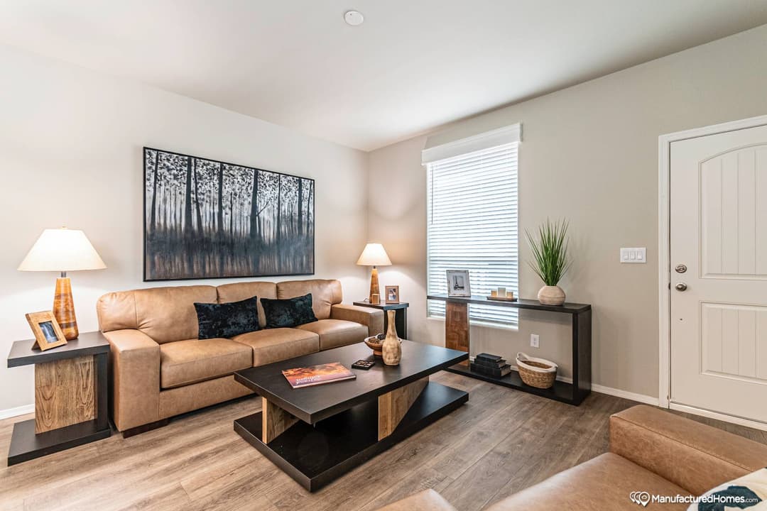 Economy plus 16582b interior home features