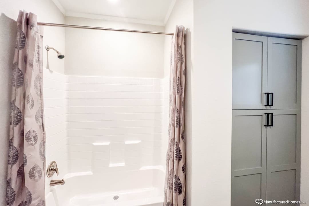 K3070a bathroom home features