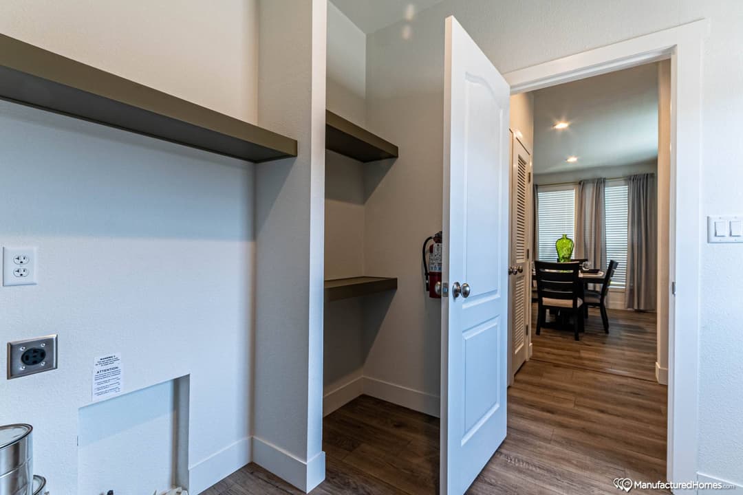 Instant housing farmhouse interior home features